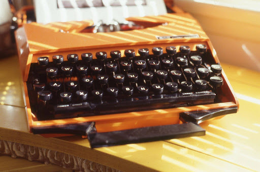 Digital tools speed up the creative writing process by 40%